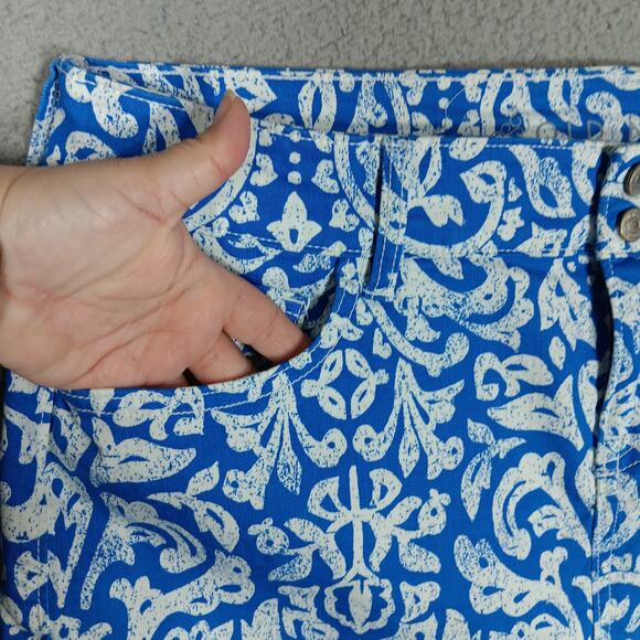 Old Navy Denim Fashion Pencil Skirt Blue and White Damask Print Size 14 - Picture 3 of 8